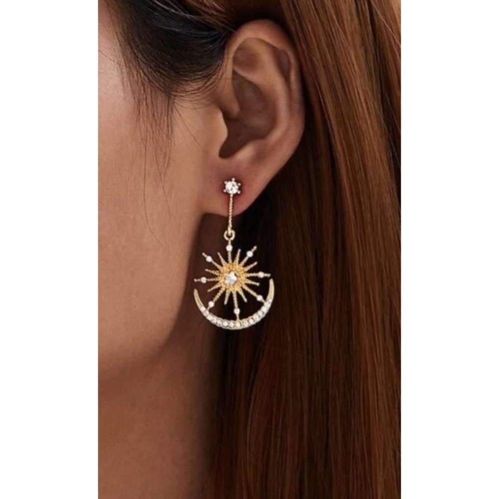 ✨ Rhinestone Engraved Star& Moon Drop Earrings✨